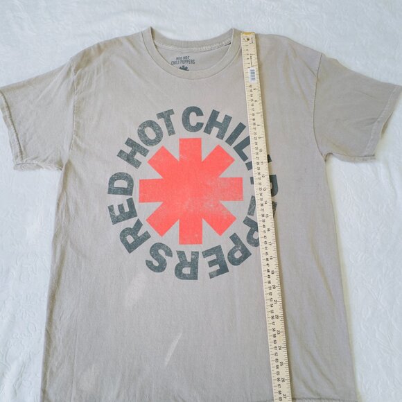 Graphic Tee. Unisex. Size L - Picture 8 of 14